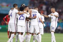 pg模拟器试玩费德勒在法国队比赛中出色防守，挺进下一轮引发热议！的简单介绍