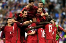 pg模拟器官网下载英超倒计时，里尔今夜内部沟通，细节引发关注，球迷炸锅，赛程密集仍需轮换的简单介绍